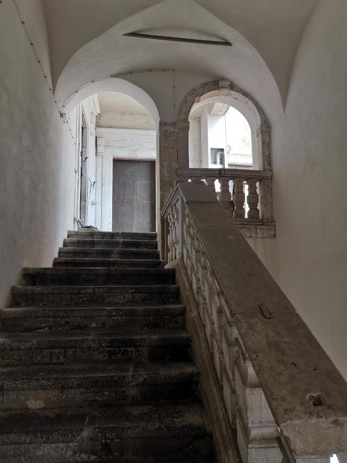 Palazzo Geremia - Le Dimore Dell'Antiquario Lägenhet Acireale Exteriör bild